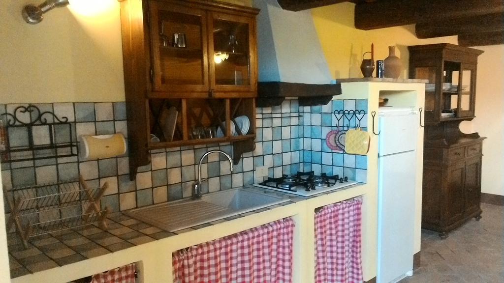 Апартаменти Casale Poggio Colpiccione Пассіньяно-суль-Тразімено Екстер'єр фото